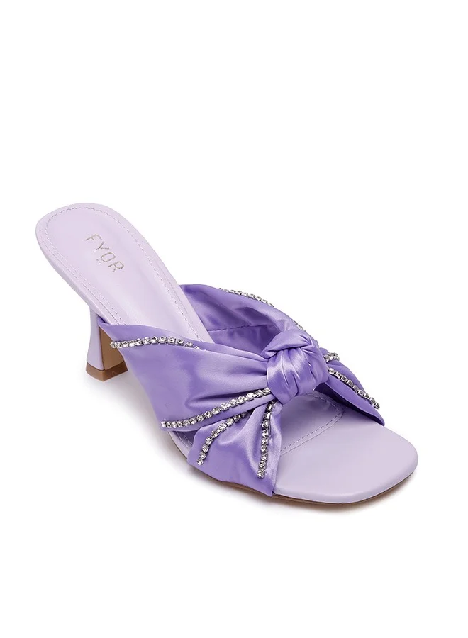 فايور صندل نسائي ساتان بعقدة